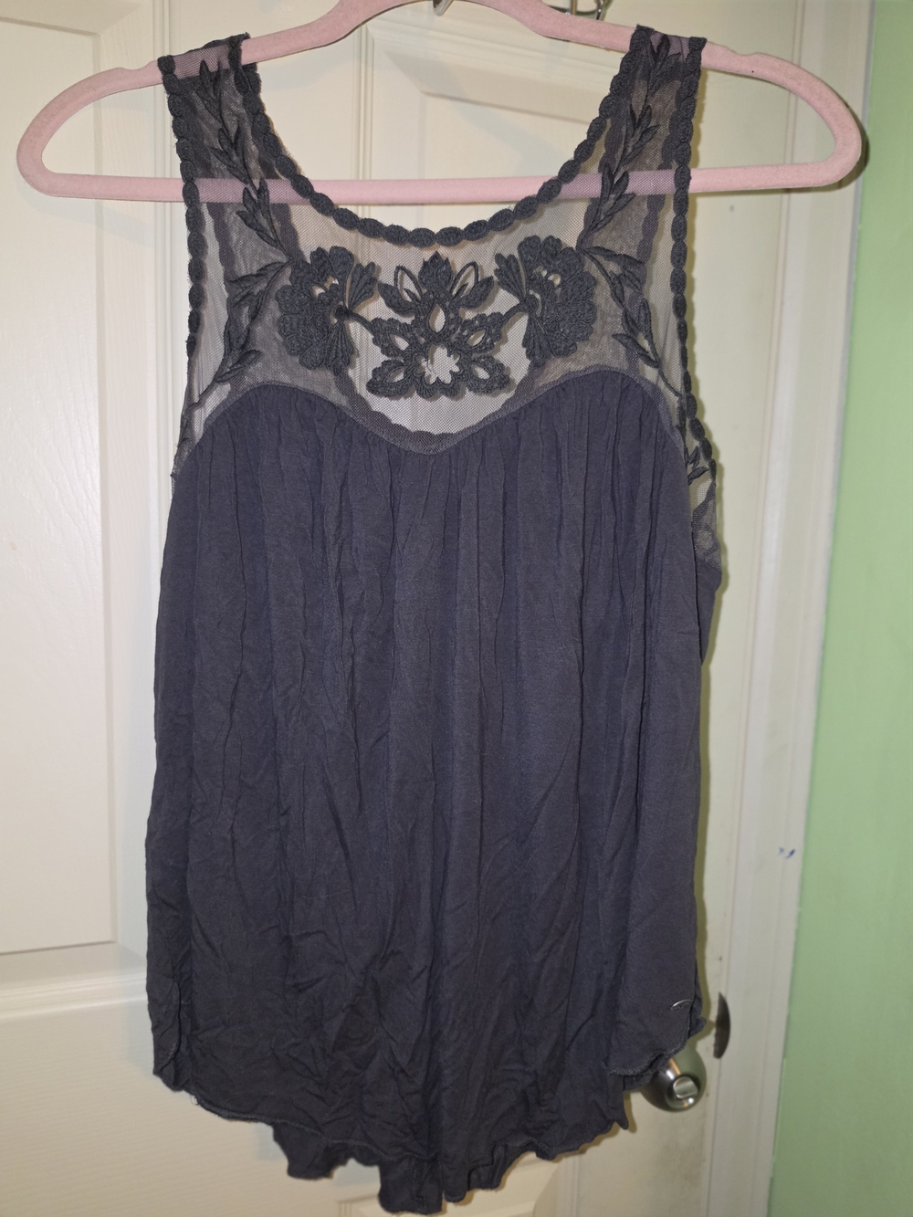 American Eagle Outfitters Lace Yoke Sleeveless Camisole